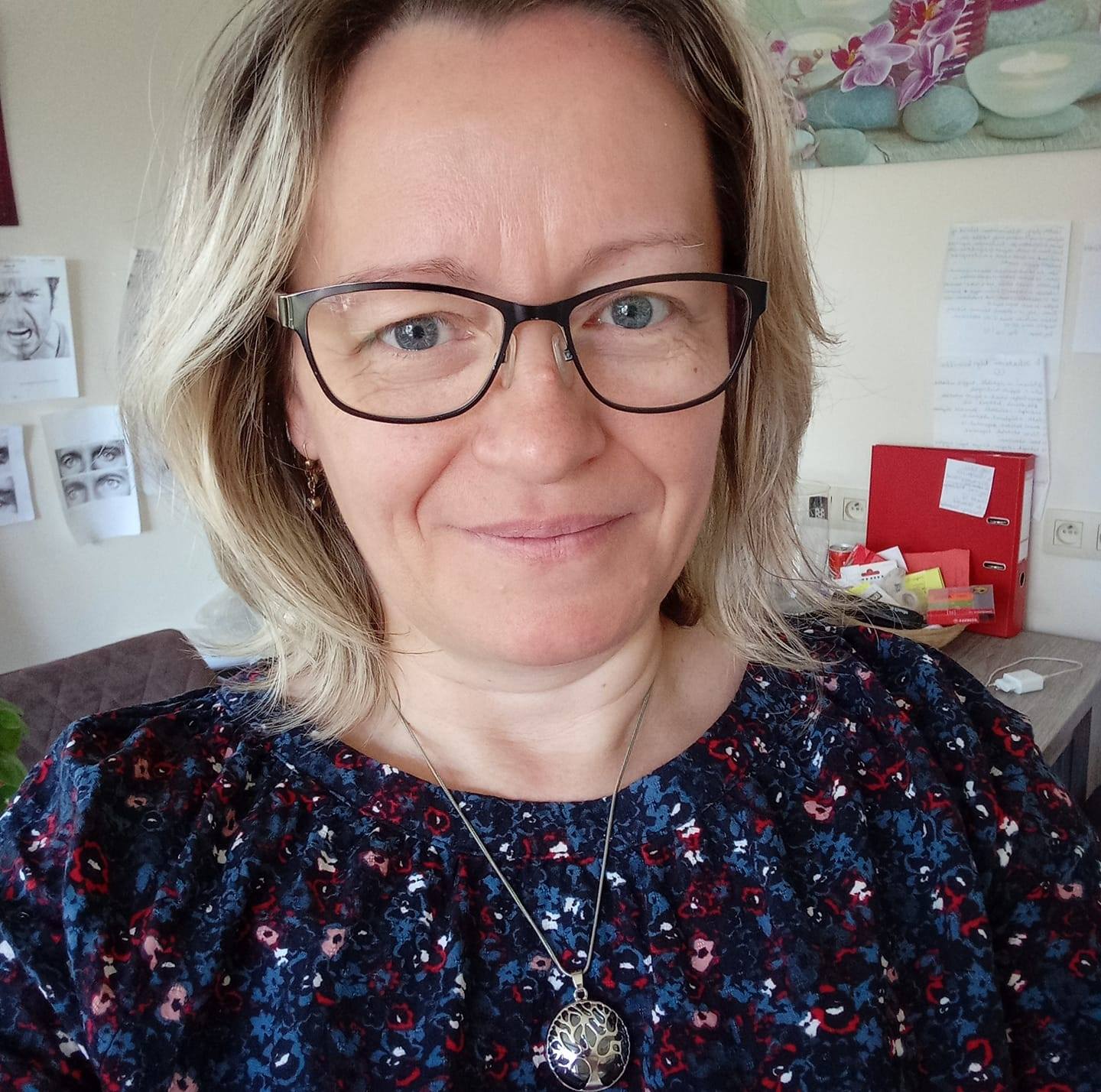 english 5010 Hussar Arts International Academy / ENA